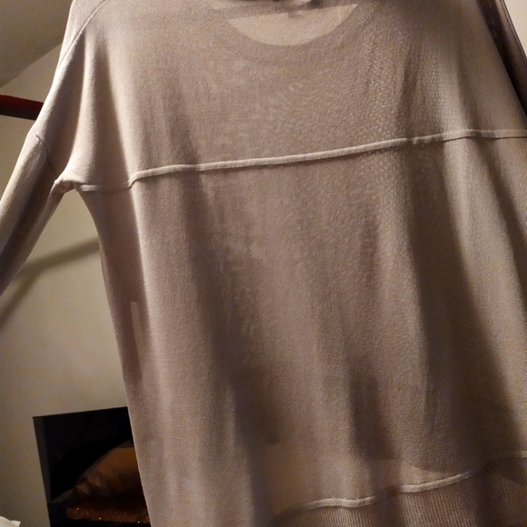 Aritzia sweater taupe - Picture 1 of 3